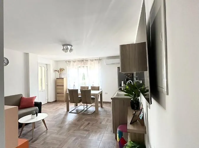 Adriatic Pearl * אופטיה